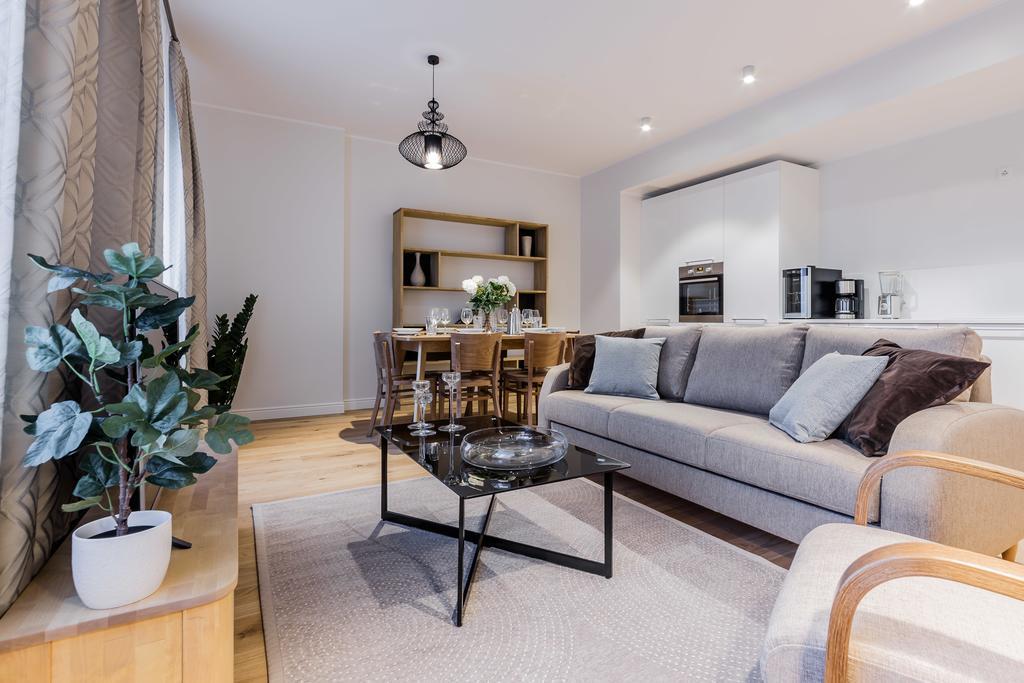Apartment Goodson & Red Pronksi 3 Tallinn