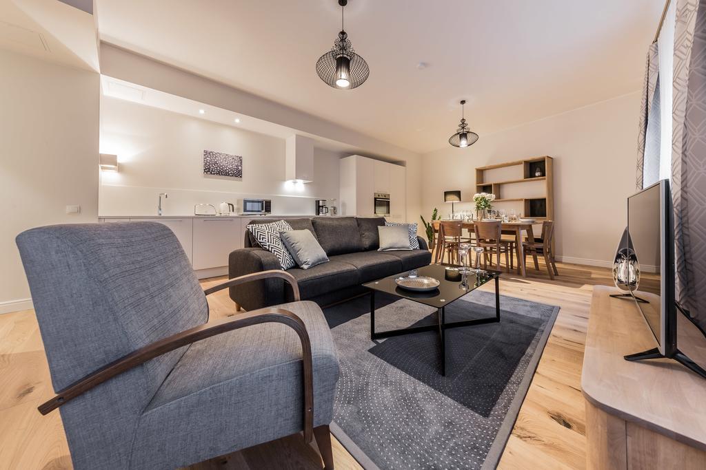 Apartment Goodson & Red Pronksi 3 Tallinn