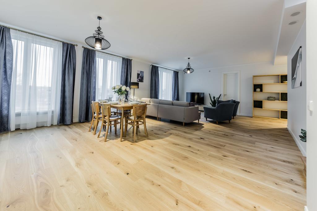 Apartment Goodson & Red Pronksi 3 Tallinn