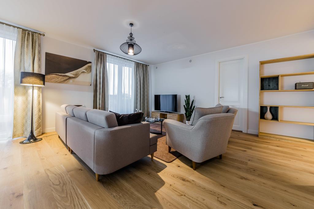 Goodson & Red Pronksi 3 * Tallinn